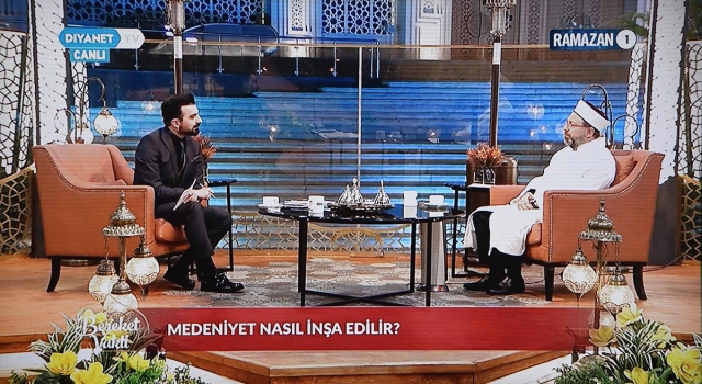 Diyanet İşleri Başkanı Erbaş, ilk sahurda Diyanet TV’nin konuğu oldu