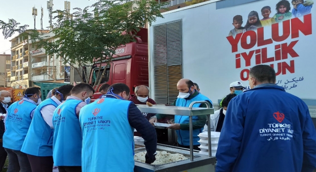 TDV İzmir'de Deprem Yaralarını Sarıyor