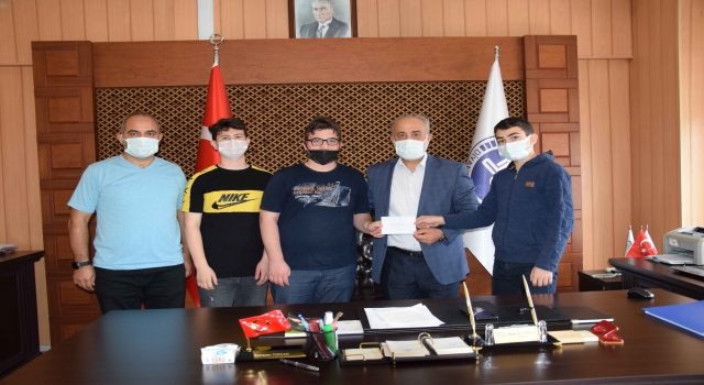 Harçlıklarını yangın ve sellerden etkilenenlere bağışladılar