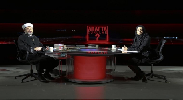 Erbaş, ‘Arafta Sorular’ın konuğu oldu