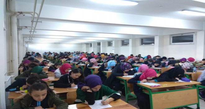 Çarşamba İmam Hatip Ortaokulu'nda Gözetmensiz Sınav Uygulaması