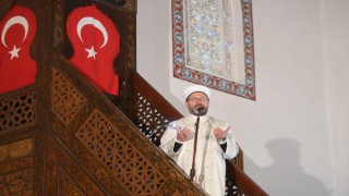 Diyanet İşleri Başkanı Erbaş, Cuma hutbesinde tüm insanlığa çağrıda bulundu