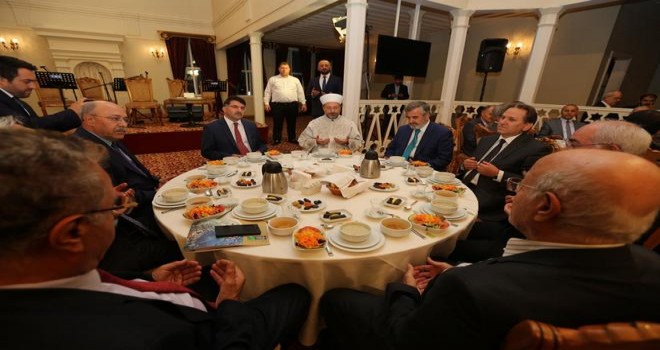 Başkan Erbaş, 'Muharrem İftarı ve Kerbela Şehitlerini Anma' programına katıldı…