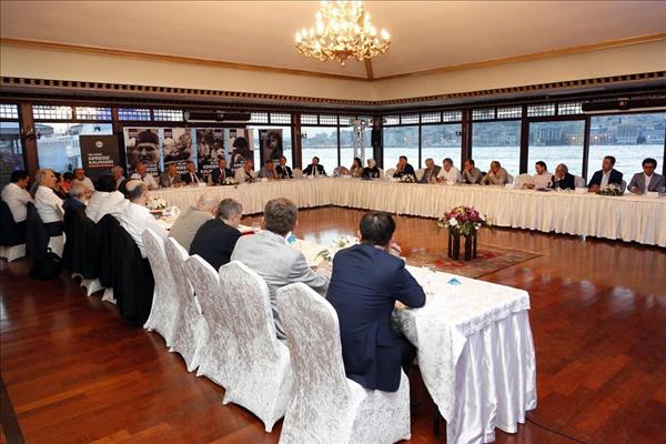 Diyanet İşleri Başkanı G&#246;rmez, k&#246;şe yazarlarıyla buluştu…