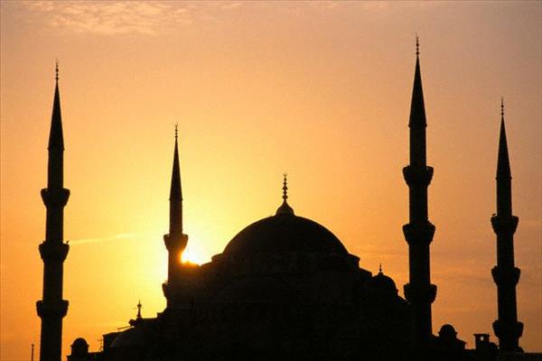 Batılılar akın akın M&#252;sl&#252;man oluyor