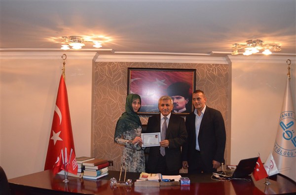 LARİSA İVANOVA İSL&#194;M’I SE&#199;Tİ