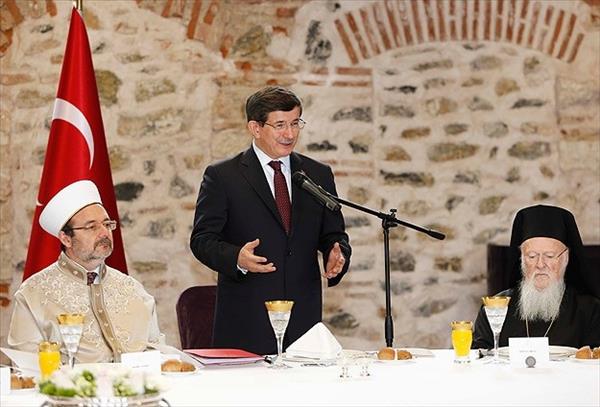 Davutoğlu toplu a&#231;ılış t&#246;reninde konuşuyor