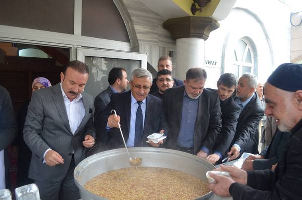 Bekirpaşa Merkez Fatih Camiinde Aşure Buluşması