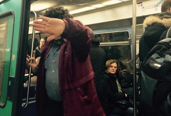 Fransa'da AA muhabirine İslamofobik saldırı