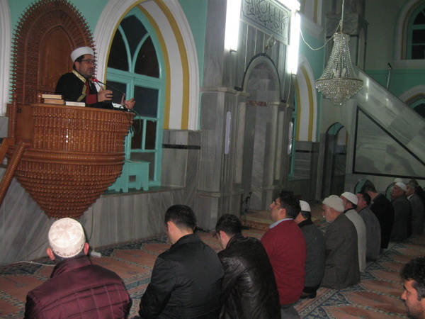 MEVLİT KANDİLİ COŞKUSU CAMİLERİ ŞENLENDİRDİ