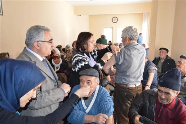 &#199;ivril’de Umreye gideceklere seminer verildi.Aşıları yaptırıldı.