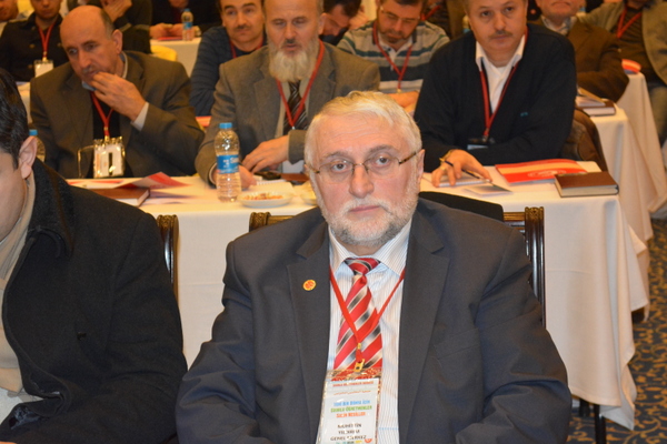 Başkan Yıldırım Şuurlu Öğretmenler Derneğinin eğitim kampında konuştu.