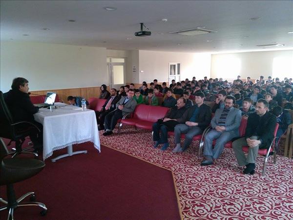 HER AY BİR KONU BİR KONUK