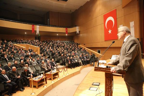 Kahramanmaraş ta Vali Din G&#246;revlileri ile buluştu