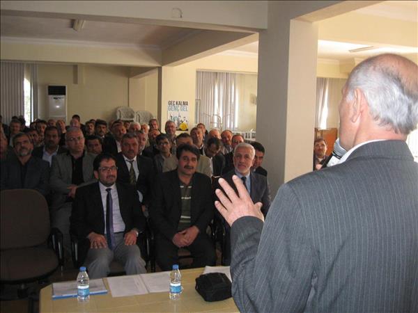 DİN GÖREVLİLERİNE GENÇLERLE İLETİŞİM SEMİNERİ