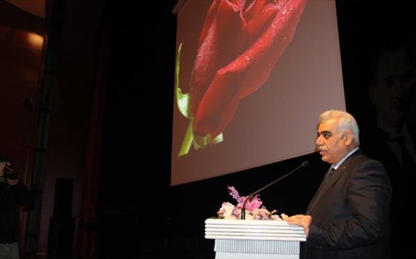 G&#246;rmez den Kutlu Doğum mesajı