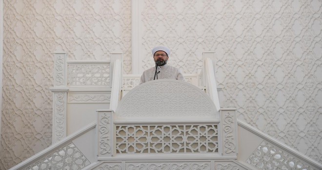 Diyanet İşleri Başkanı Erbaş, Bakü Haydar Camii’nde hutbe irad etti