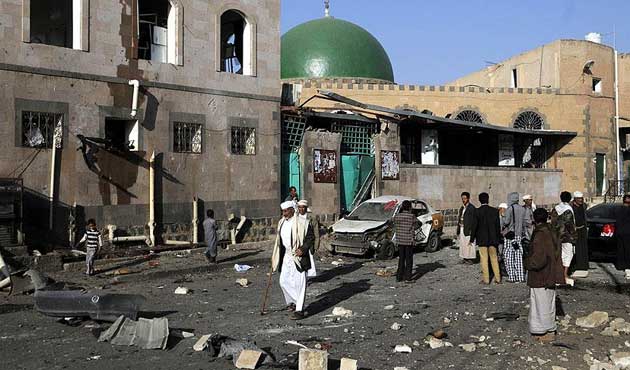 Yemen'deki cami saldırısını IŞİD üstlendi