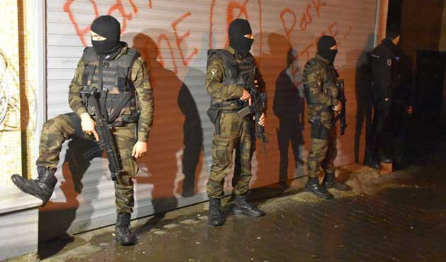İstanbul'da şafak operasyonu