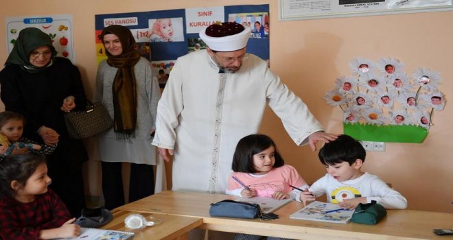Başkan Erbaş, Özel Reyyan Anaokulunu ziyaret etti