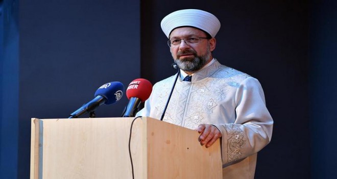 Başkan Erbaş İlahiyat Fakültesinde Konferans Verdi