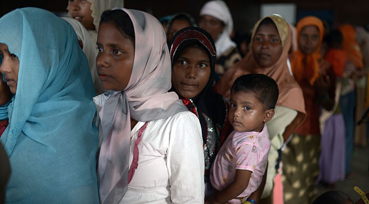 Myanmar Müslümansız seçime hazırlanıyor