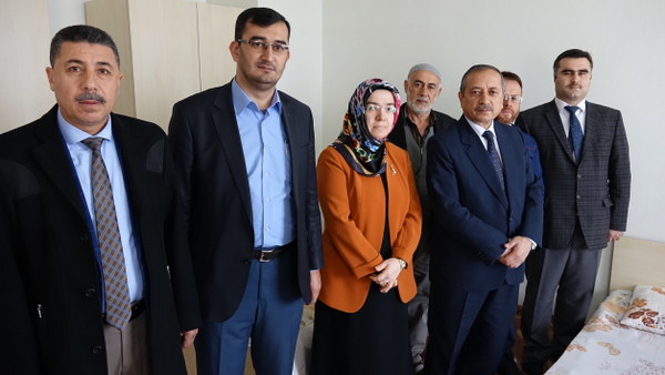Hafızlık Derneğinden Kur\'an Kursuna Anlamlı Yardım