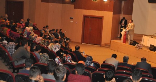 İlahiyat Hazırlık Sınıfı Öğrencilerine Yönelik Özel Program Düzenlendi