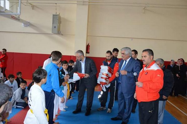 Kayseri Müftüsünden Minik Sporcularla Söyleşi