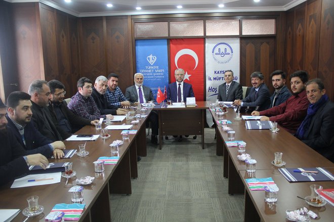 Kayseri\'de Hac ve Umre Acenteleri ile Toplantı Yapıldı