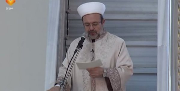 Mehmet Görmez Moskova Camii'nde hutbe okudu