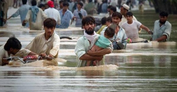 Pakistan'da sel baskını 140 kişi öldü