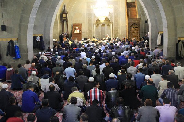 Regaip Kandilinde Camiler Doldu Taştı