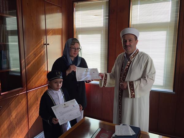 Rus Vatandaşı İrina ve oğlu Daniel Müslüman Oldu