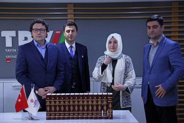 TDV\'den Benin\'e 2 bin Kuran-ı Kerim