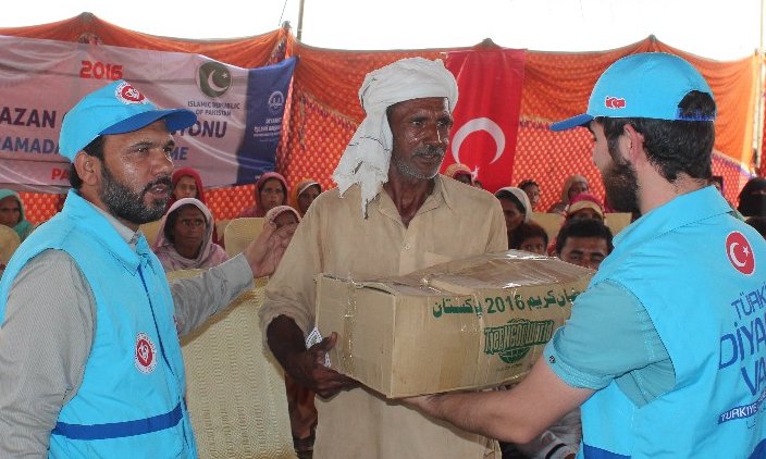 TDV’den kardeş ülke Pakistan’a ramazan yardımı