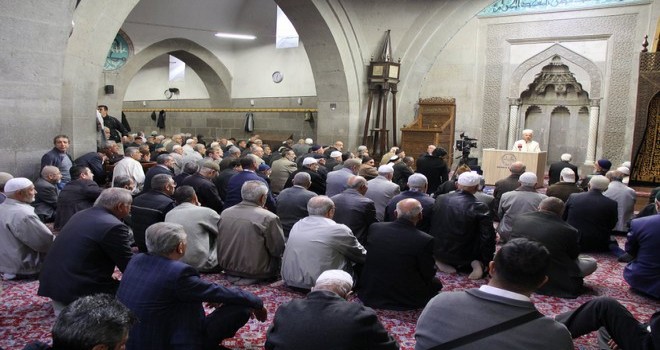 Evlatlık Edinmek Dinen Yasaktır