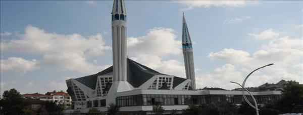 Cami cemaatine esrarengiz not