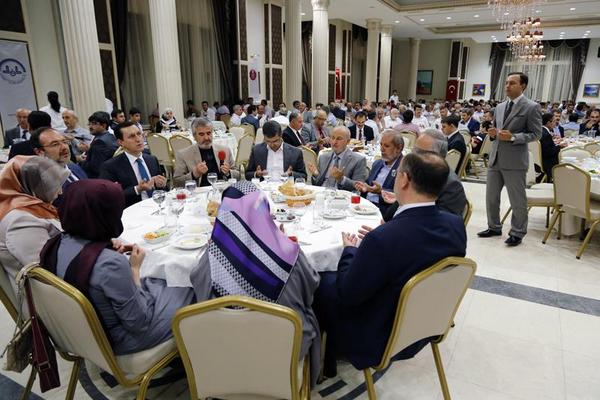 Diyanet İşleri Başkanı Görmez, Ankara Müftülüğünün iftarına katıldı…