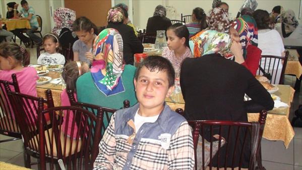 Talas'da Yetimler İftar'da Buluştu