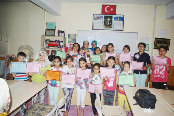 Çırağan Kız Kur'an Kursunda Belge Töreni Yapıldı