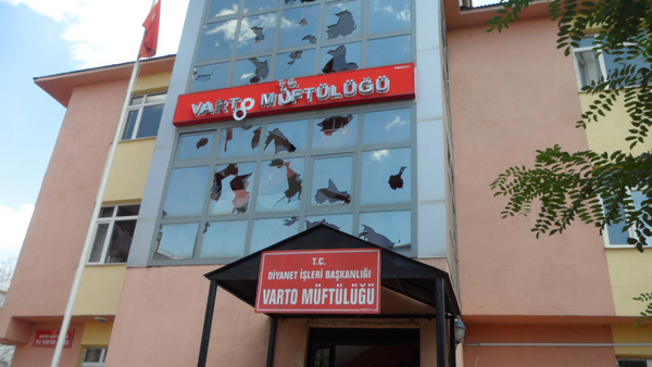 Varto Müftülüğüne ve Kız Kur'an Kursu Yaktılar