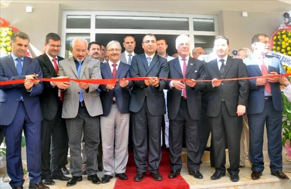 İzmir Dini Yüksek İhtisas Merkezi açıldı