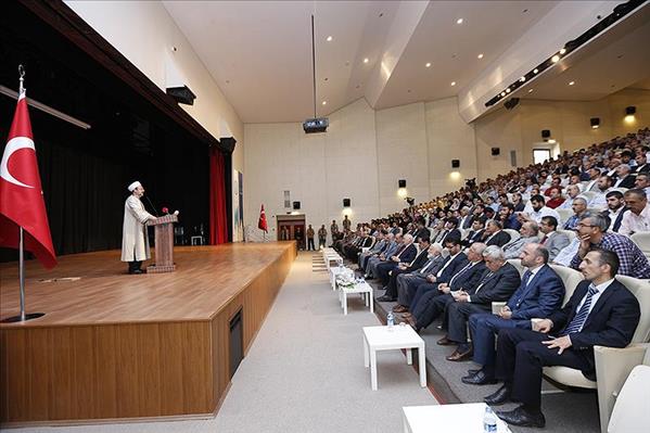 Diyanet İşleri Başkanı Görmez Bitlis’te din görevlileriyle bir araya geldi…