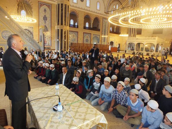 Abdulhamithan'da Cami-Gençlik buluşması ilgi gördü…