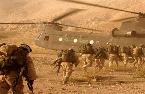 İngiltere son askeri üssünü de devretti