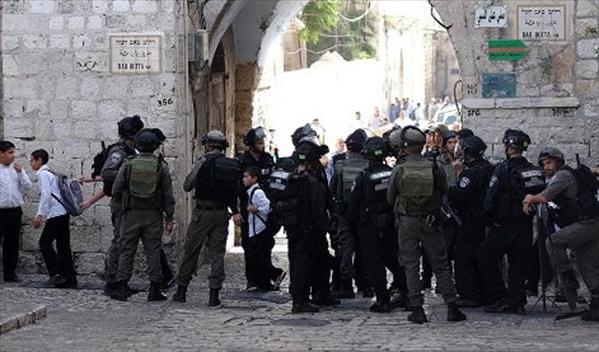 Mescid-i Aksa'ya tüm girişler yasaklandı