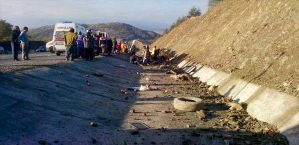 Isparta'da katliam gibi kaza: 13 ölü