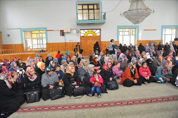 CAMİLERDE ERDEMLİ NESİLLER İÇİN HUZURLU AİLE