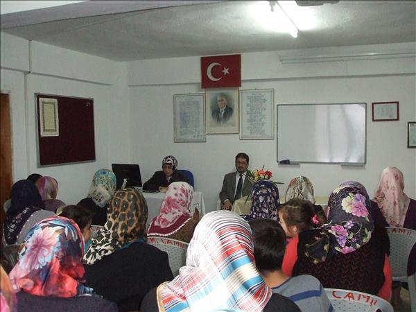 KARDEŞ KURSLARDAN MEVLİT KANDİLİ PROGRAMI